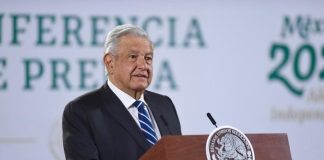 President López Obrador warned that Supreme Court justices voting against extending the chief justice’s term would support "the regime of corruption."