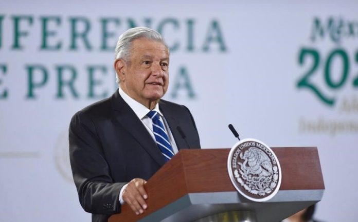 President López Obrador warned that Supreme Court justices voting against extending the chief justice’s term would support 