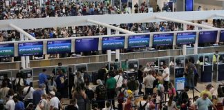 Crowds at Cancún International Airport
