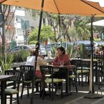 Restaurants in the capital can now stay open until 11:00 p.m. in outdoor dining areas and 10:00 p.m. in indoor ones.