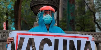 A private sector doctor protesting in Mexico City on Wednesday.