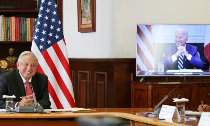 President López Obrador and United States President Joe Biden during a video conferencing call in March.