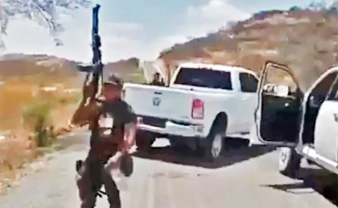 Cartels control highway access to Tierra Caliente municipality.
