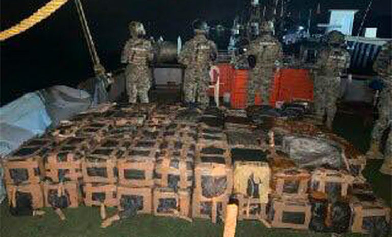 Navy seizes 1,500 kilos of cocaine, arrests 7 aboard fishboat off Nayarit Navy seizes 1,500 kilos of cocaine, arrests 7 aboard fishboat off Nayarit