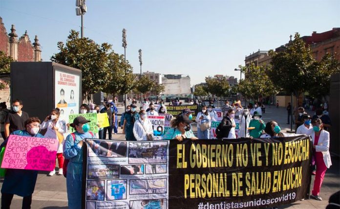 Private sector heath workers protest in Mexico City on Friday.