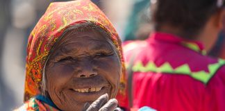 A Rarámuri woman in Cusárare enjoys Holy Week festivities.