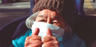 Juanita, aged 101, gives two thumbs up for Covid vaccine