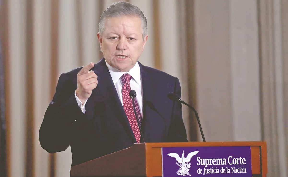 Supreme Court chief justice Arturo Saldívar. Opponents of extending his term until 2024 say the move would be unconstitutional.