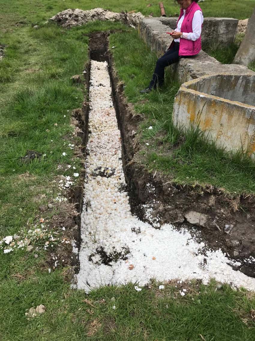 eggshell filtration trench on the Lerma River, Mexico