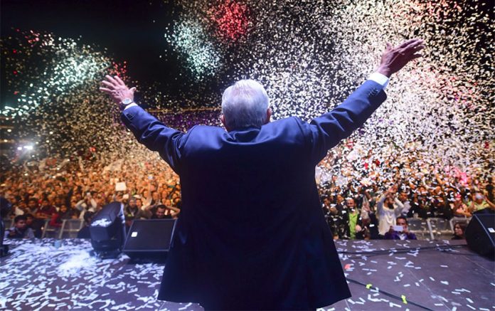 amlo in zocalo