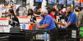 Baggers are back at work at a Chedraui store in Mexico City.