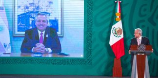 AMLO and the president of Argentina enjoy a chat.