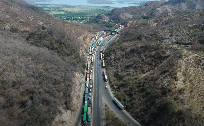 Heavy truck traffic is causing problems in Manzanillo.