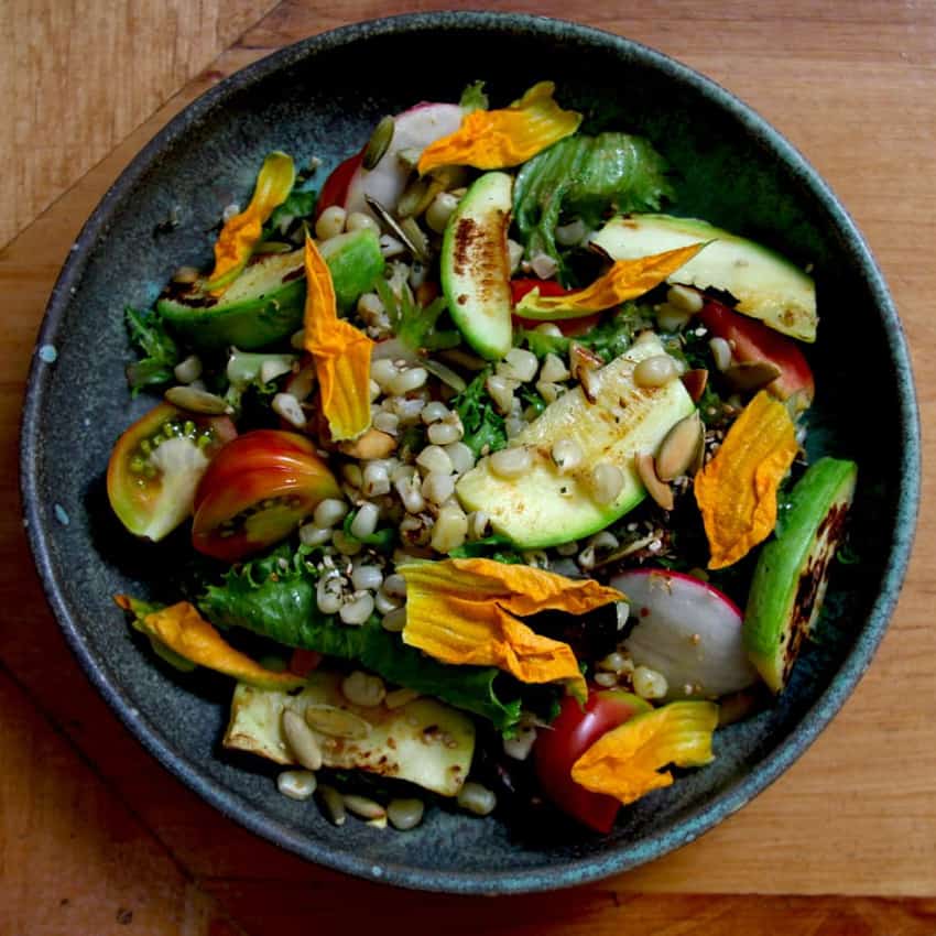 Ensalada de la milpa (Cornfield salad).