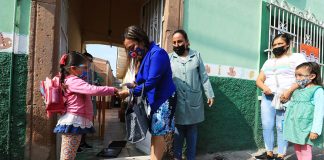 Children returning to in-person classes in Leon, Guanajuato, under a pilot program that began in May.