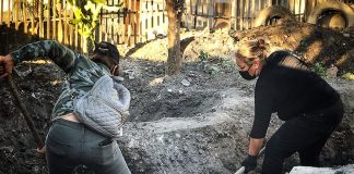 Tijuana family digs up clandestine grave