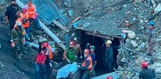 Bodies of trapped miners are removed from the mine in Múzquiz.