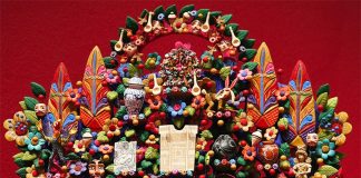 A tree of life sculpture from Metepec, México state.