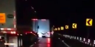 Traffic halted by thieves on the Arco Norte Wednesday.