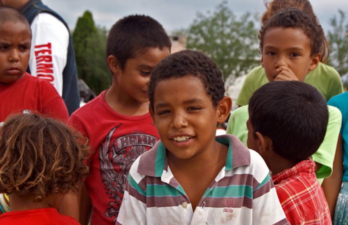 Children in El Nacimiento, Coahuila