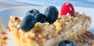 Surf's Up Cafe AppleTart Mazatlan