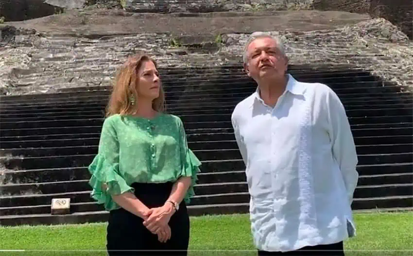 lopez obrador and Beatriz Gutiérrez