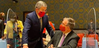 Ebrard, seated, at the UN.