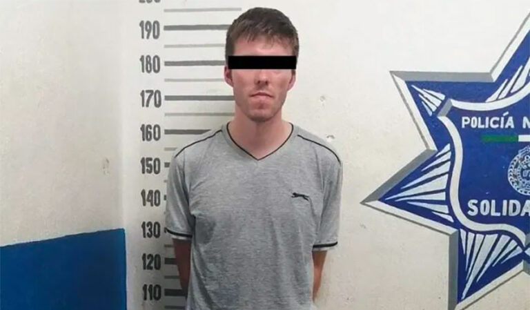 US man arrested for impersonating police officer in Playa del Carmen US man arrested for impersonating police officer in Playa del Carmen