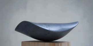 sculpture by Ryuichi Yahagi