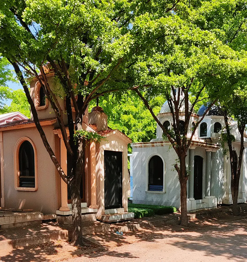 narco tombs in Jardines de Humaya Cemetery, Culiacan