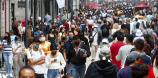 Mexico City on August 8, 2021: lots of masks, not so much social distancing