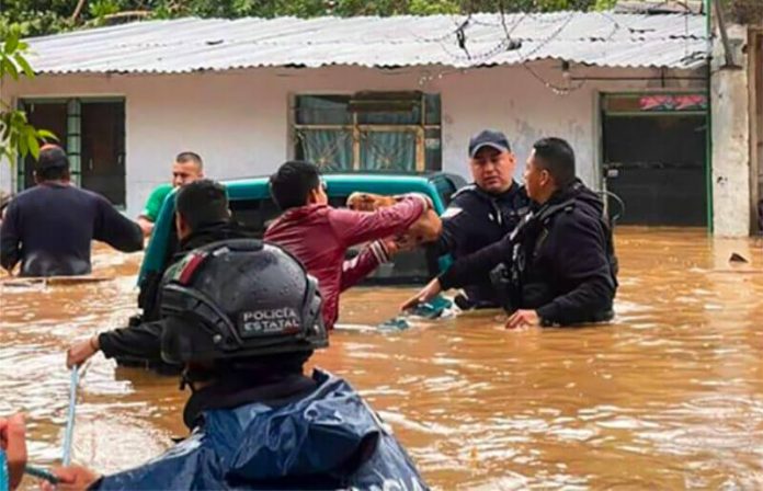 Hurricane Grace floodwaters in Veracruz.