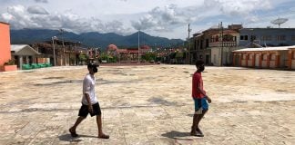 An infected taxi passenger may have caused the "first wave" of Covid to hit the town of Magdalena Tequisistlán in Oaxaca.