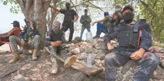 Pueblos Unidos self-defense groups have implemented blockades, trying to stop the expansion of the CJNG