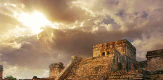 Tulum ruins - El Castillo