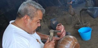 Santa Clara del Cobre, Michoacán copper artisan Abdón Punzó