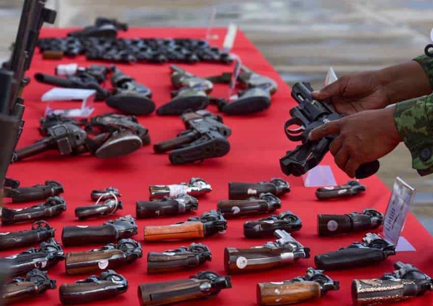 weapons confiscated at Sandra Nelly Cadena Santos' home