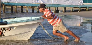Juventino Hernández García fisherman in Acapulco
