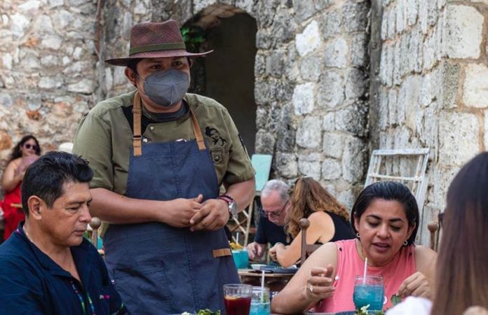 Chef Enrique Ortiz at Farm to Table event in Campeche city