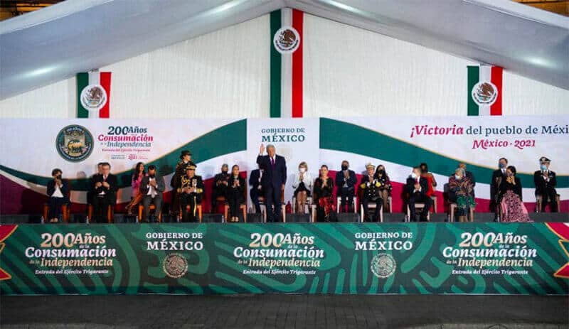 President López Obrador presides over Monday's event in the zócalo.