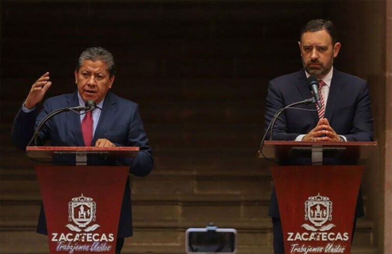 Zacatecas former governor Alejandro Tello and current governor David Monreal speak at a press conference in July, before the transition of power.