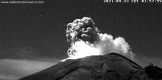 El Popo blows off some steam early Thursday morning.