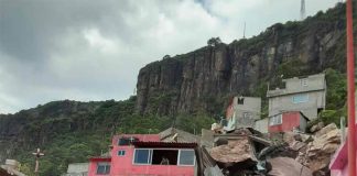 Slide damage in Tlalnepantla Friday afternoon.