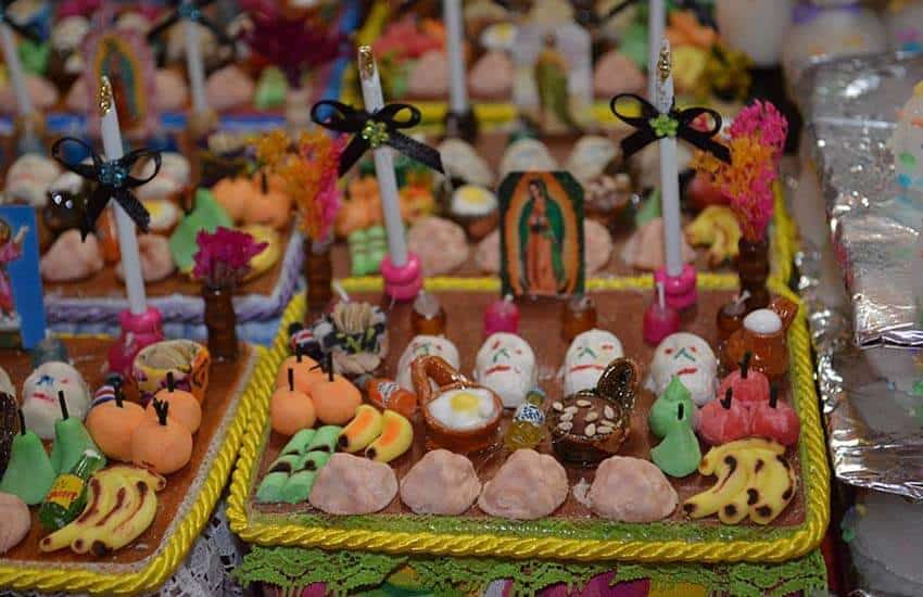 Sugar paste Day of the Dead altars