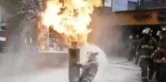 CDMX firefighter Alexis Sanchez