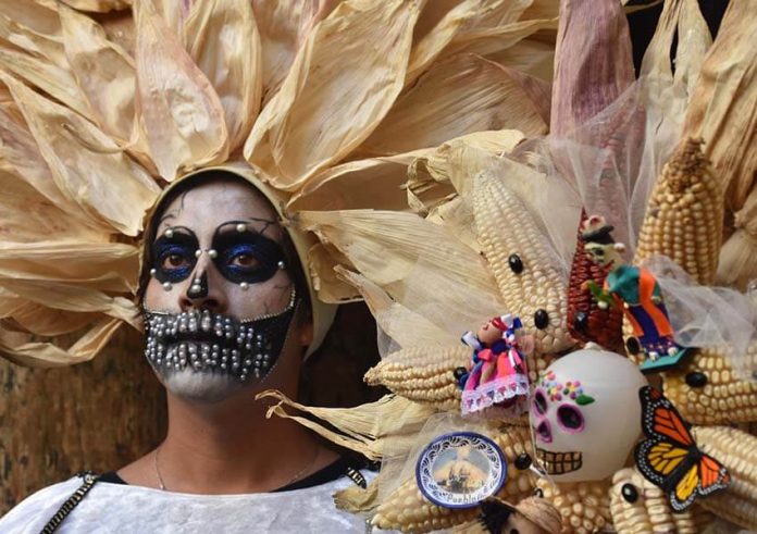 Day of the Dead Catrina face painting in Puebla city