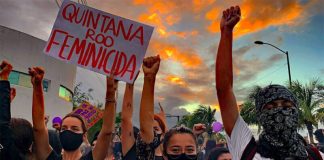 Activists at a 2020 protest against femicide in Quintana Roo