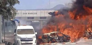 crash at San Marcos Huixtoco tollbooth, Mexico state