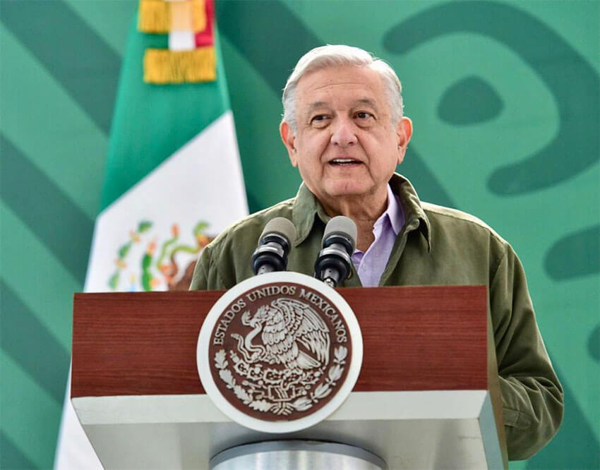 At his regular Monday press conference, President López Obrador said there are no plans to impose new travel restrictions, and suggested that such restrictions are unnecessary given that most Mexican adults are vaccinated.