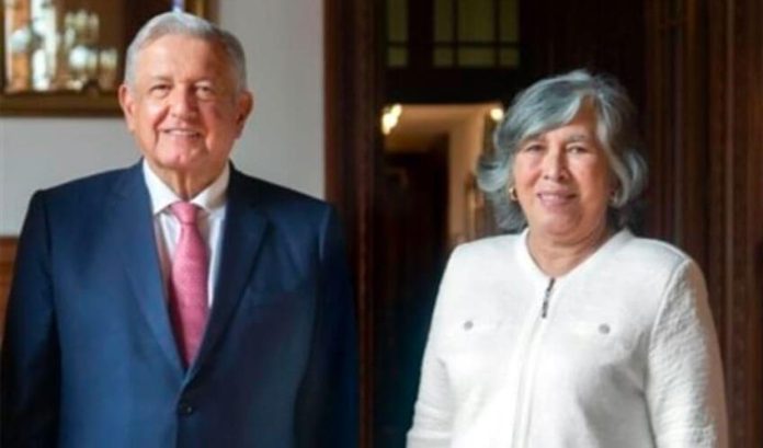 The president and legal counsel Estela Ríos